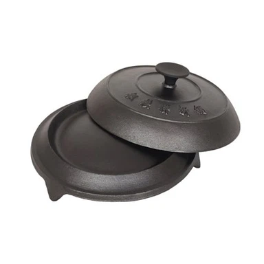 Čuguna panna ar dubultiem rokturiem